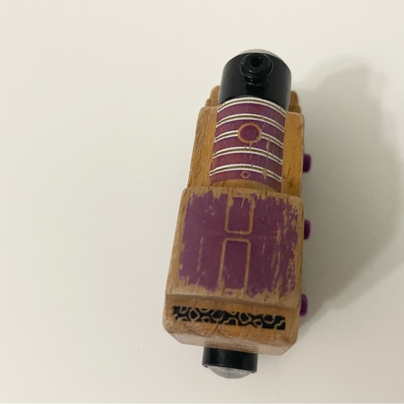 Thomas & Friends Wooden Dynamite Ryan Train - Picture 11 of 14